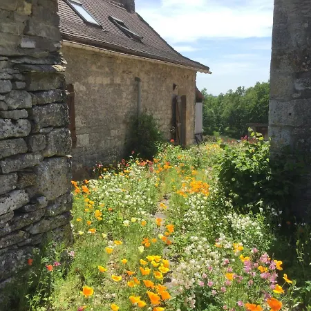 Perard D'hotes לינה וארוחת בוקר Caylus