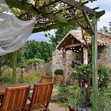 לינה וארוחת בוקר Perard D'hotes Caylus