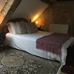Perard D'hotes Bed & Breakfast Caylus