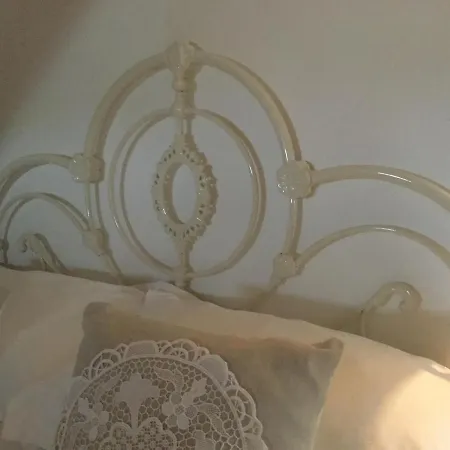 Pérard D’hotes Bed & Breakfast 4*