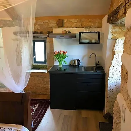 Perard D'hotes Bed & Breakfast